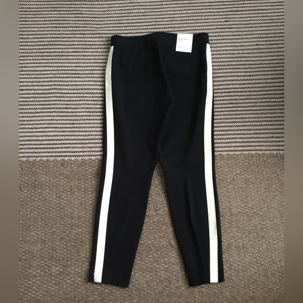 GAP - Picture 5 of 16